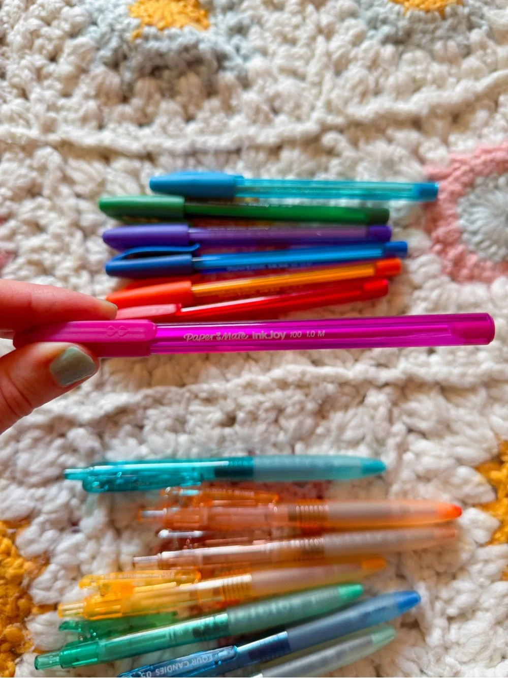The Color Pop Pen Bundle – 16 Colored Gel Pens Mixed Brands
